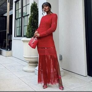 ZARA RED CROCHET KNIT DRESS WITH FRINGED HEM....BLOGGERS FAVORITE ✨️✨️SIZE S✨️